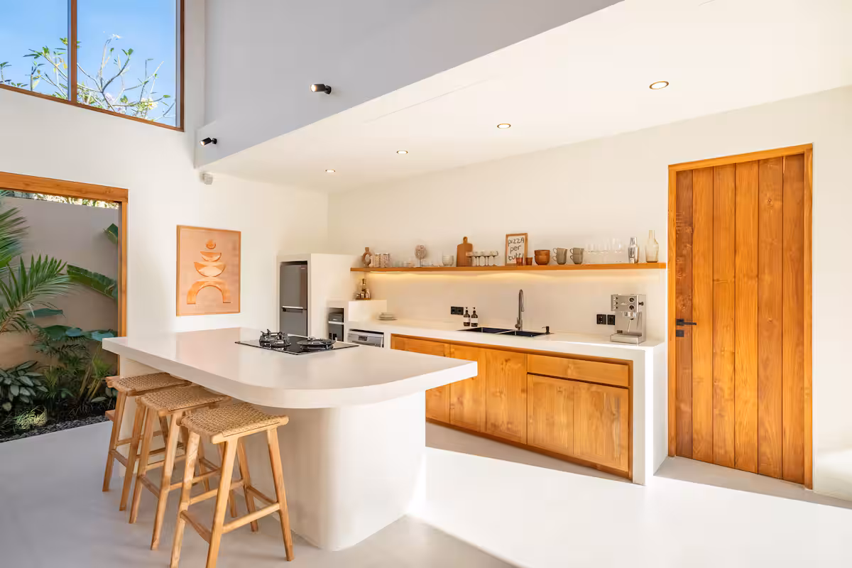 Kitchen and dining at Villa Vayu